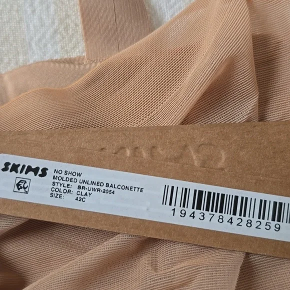 SKIMS No Show Molded Unlined Balconette Demi Bra Size:42C Clay - Picture 3 of 5